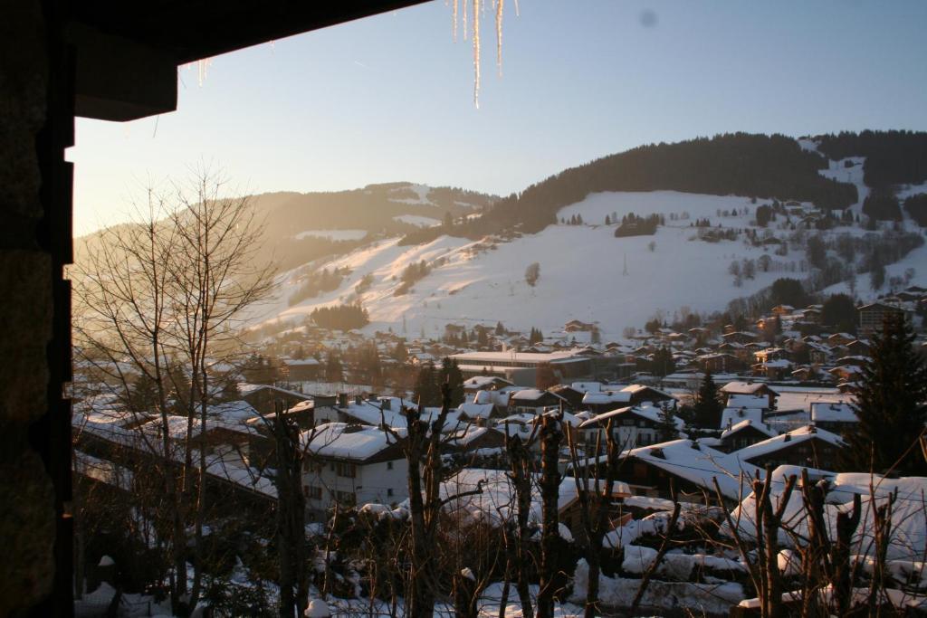 Chalet In Megeve Bed and Breakfast Habitación foto